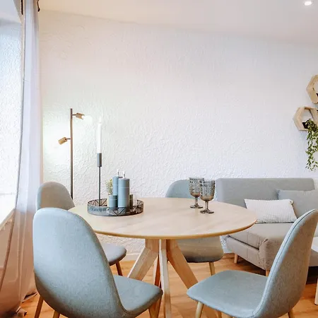 아파트 Chalet Alpenblick I Sport I Parken I Wlan 프론텐